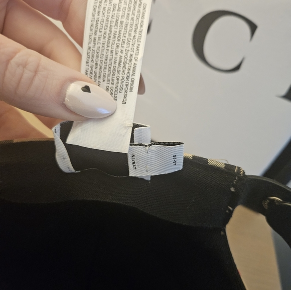 Burberry Novacheck Hat - New w/ COA - Picture 7 of 8